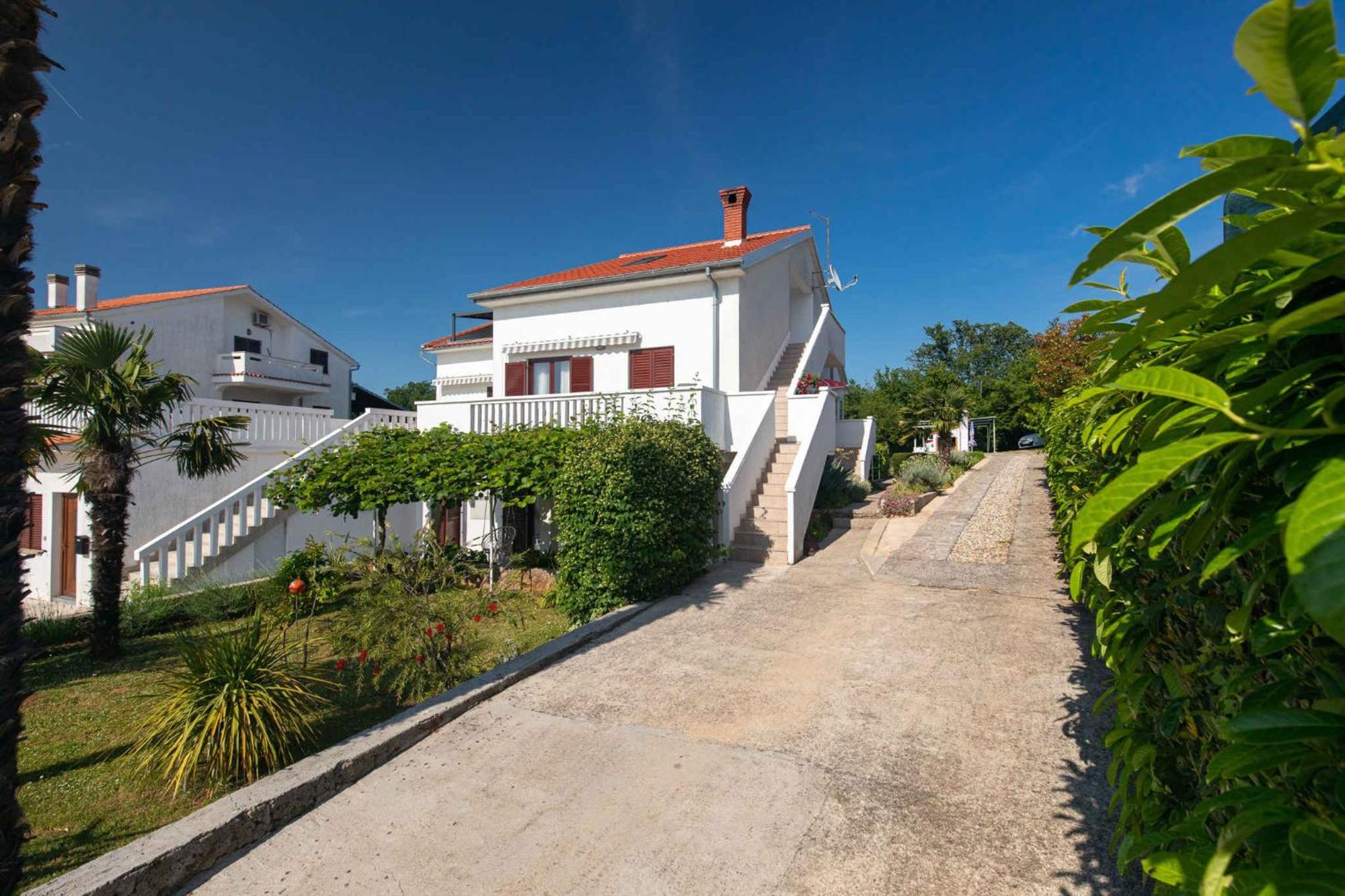 Apartments In Njivice/Insel Krk 34038 Exterior photo