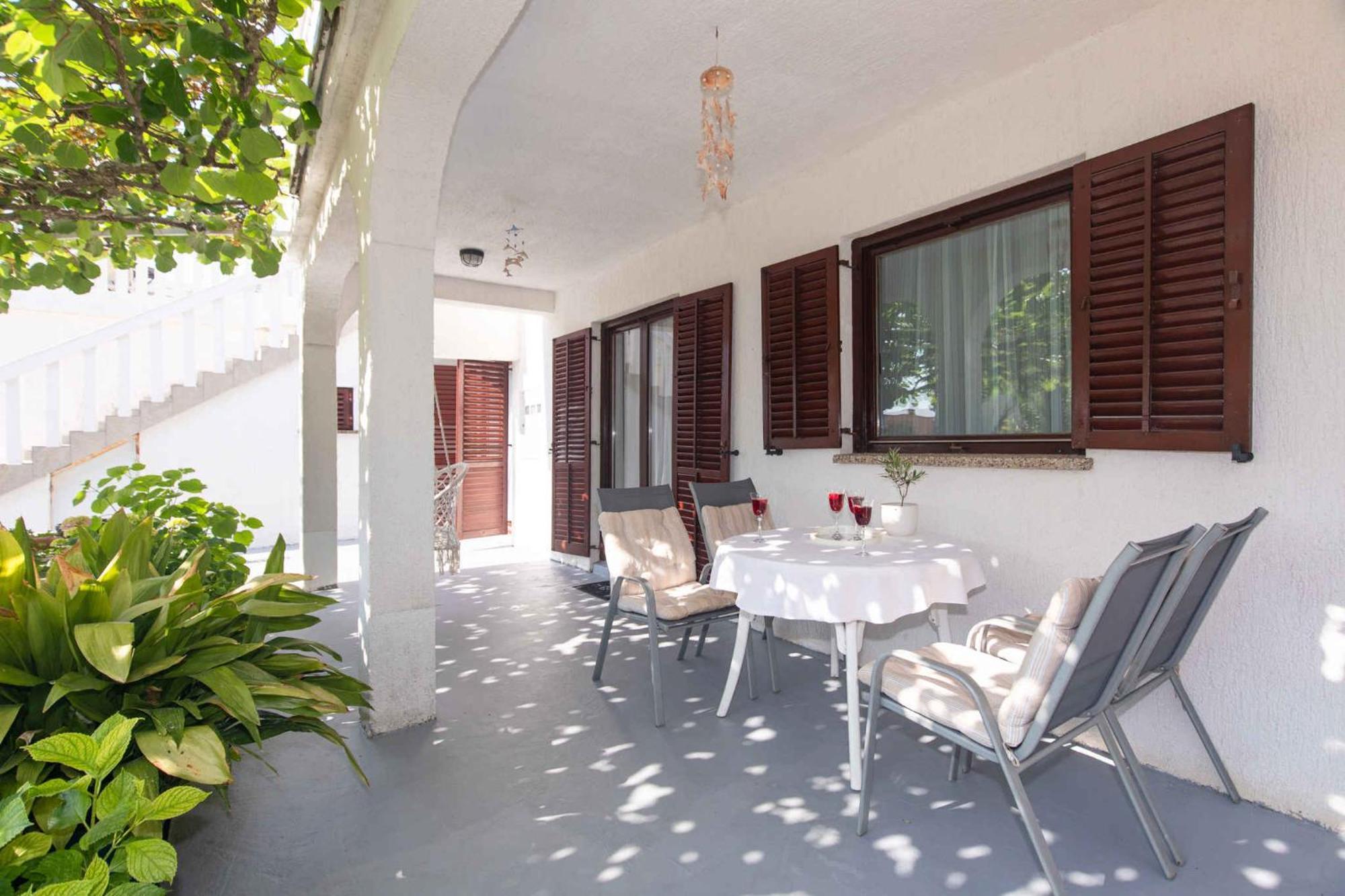 Apartments In Njivice/Insel Krk 34038 Exterior photo